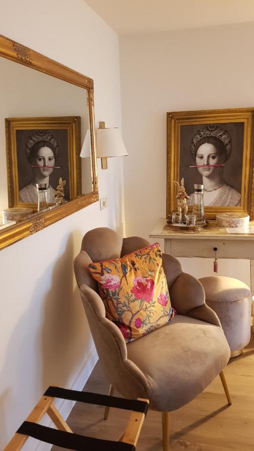 Das Kleine Hotel Iphofen, Fruehstueckszauber, No Waste, Nachhaltig, Nahe Aller Weingueter, Knauf Gips Kg Und Connekt, Kleines Secret Mit Garten & Terrassen, Tv Mirrorring, 55" Tv, Fine Dining, Hunde Willkommen Exterior photo